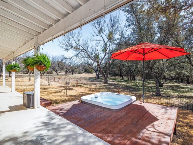 1515 County Road 233 Road, Brownwood, TX 76801