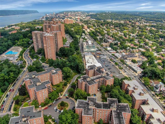 5610 Netherland Avenue 1G, Bronx, NY 10471