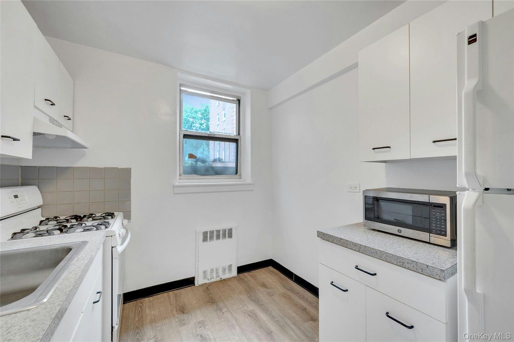 5610 Netherland Avenue 1G, Bronx, NY 10471 — photo 3