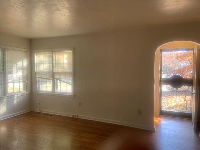 10036 Charlotte Street, Kansas City, MO 64131