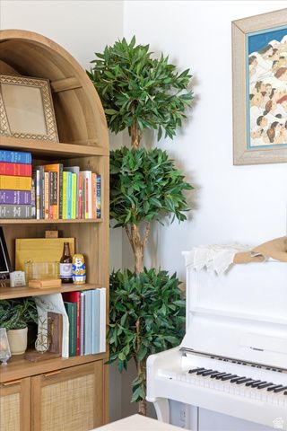 1321 W FORT ROCK DR, Saratoga Springs, UT 84045