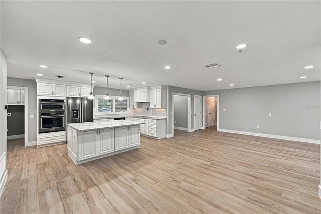 214 S TREASURE DRIVE, Tampa, FL 33609
