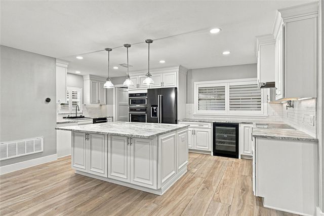 214 S TREASURE DRIVE, Tampa, FL 33609