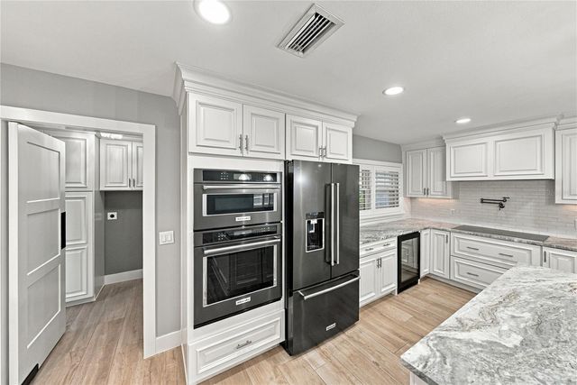 214 S TREASURE DRIVE, Tampa, FL 33609