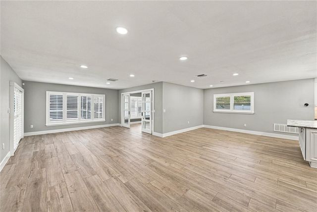 214 S TREASURE DRIVE, Tampa, FL 33609