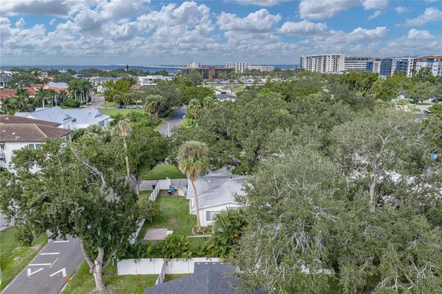 214 S TREASURE DRIVE, Tampa, FL 33609