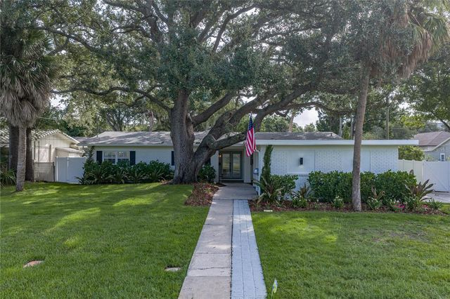 214 S TREASURE DRIVE, Tampa, FL 33609