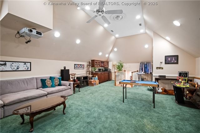 203 Quarry Ridge East Road, Charleston, WV 25304