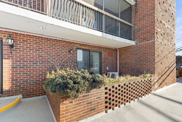 47 Mystic St 1E, Arlington, MA 02474