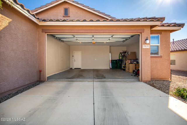 5631 S Ruby Quinn Place, Tucson, AZ 85757