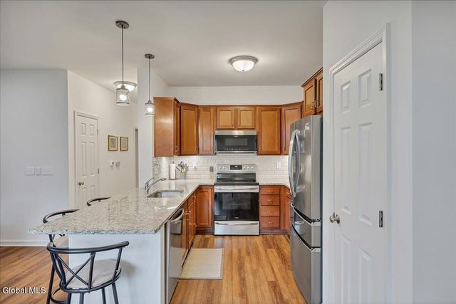 704 Grayson Place, Glenville, NY 12302