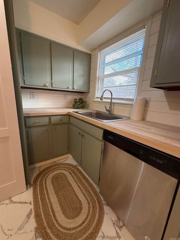 1904 Brookhaven Road, Jonesboro, AR 72401