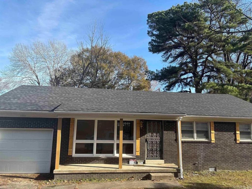 1904 Brookhaven Road, Jonesboro, AR 72401