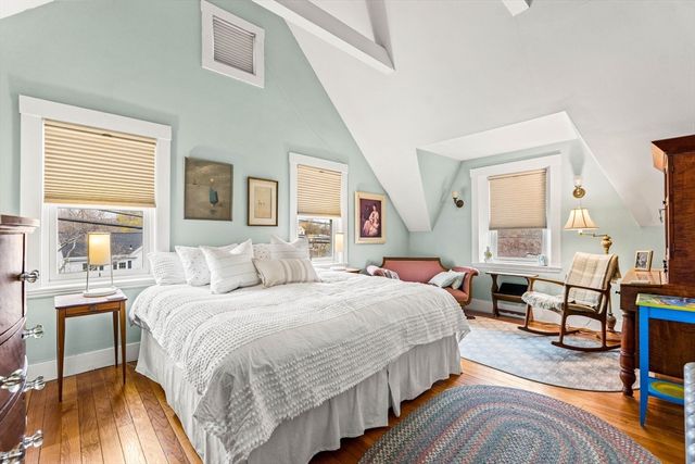4 Langsford St, Gloucester, MA 01930