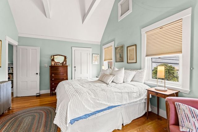 4 Langsford St, Gloucester, MA 01930