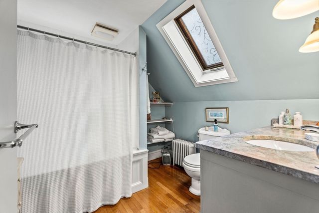 4 Langsford St, Gloucester, MA 01930