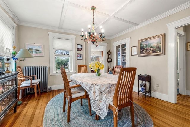 4 Langsford St, Gloucester, MA 01930