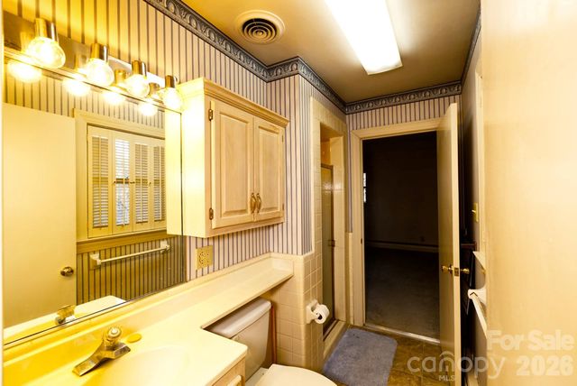 2042 Robinson Road 2, Newton, NC 28658