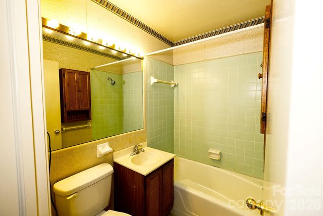 2042 Robinson Road 2, Newton, NC 28658