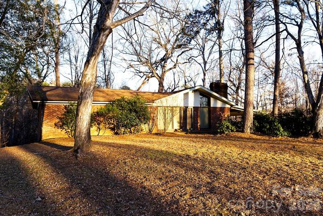 2042 Robinson Road 2, Newton, NC 28658