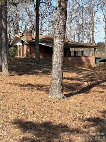 2042 Robinson Road 2, Newton, NC 28658