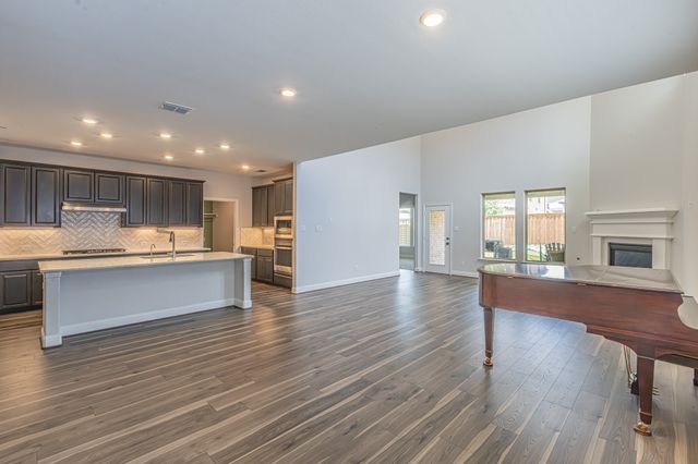 1934 Stonebrook Street, Celina, TX 75009