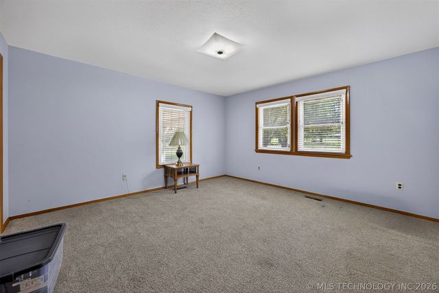15083 State Highway 82, Tahlequah, OK 74464
