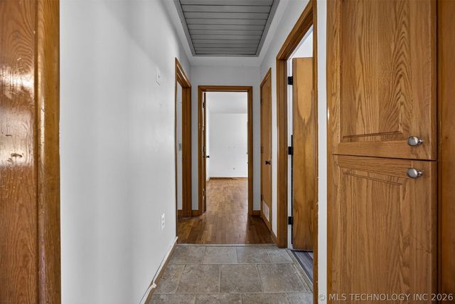 15083 State Highway 82, Tahlequah, OK 74464