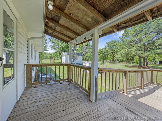 15083 State Highway 82, Tahlequah, OK 74464