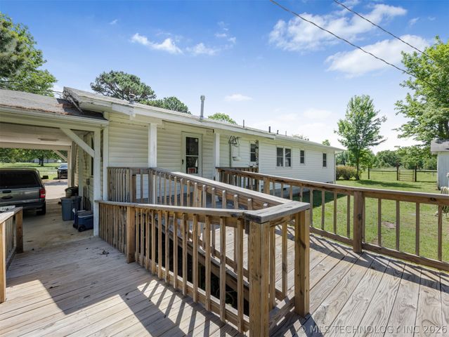 15083 State Highway 82, Tahlequah, OK 74464