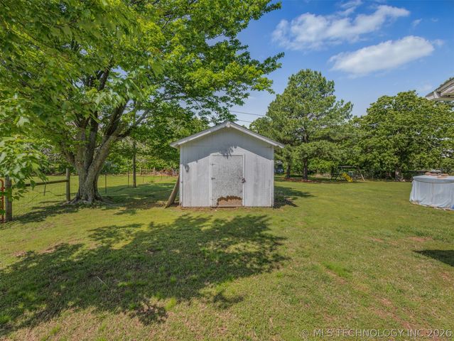 15083 State Highway 82, Tahlequah, OK 74464