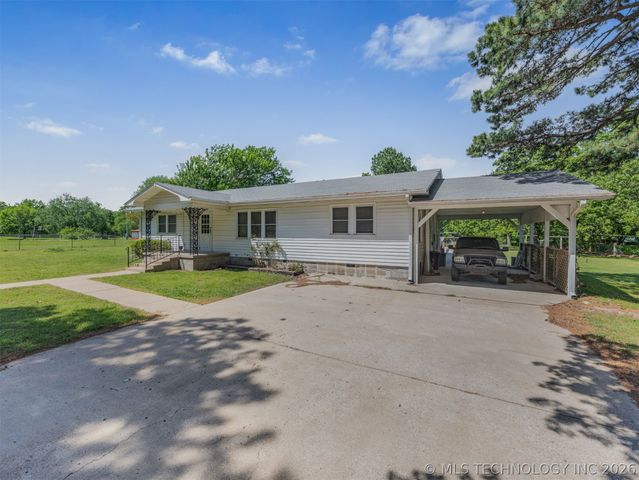 15083 State Highway 82, Tahlequah, OK 74464