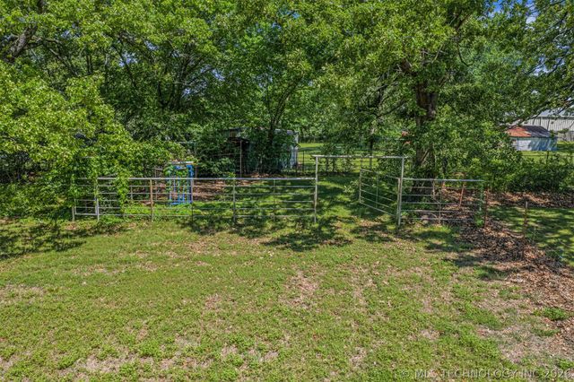 15083 State Highway 82, Tahlequah, OK 74464