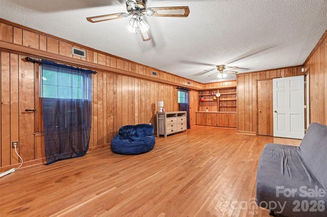 173 Hillcrest Avenue SE, Concord, NC 28025