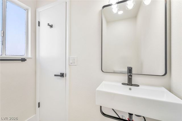 929 Palmetto Street, Henderson, NV 89015