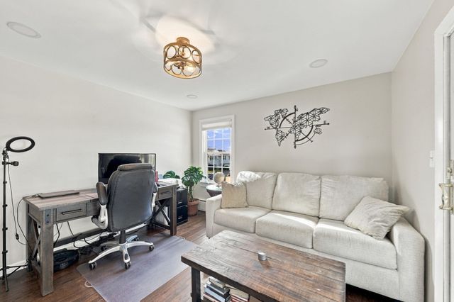 258 Goodwin St, Fall River, MA 02724