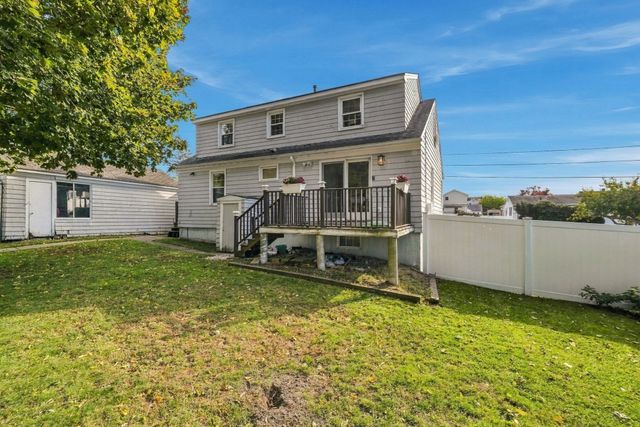 258 Goodwin St, Fall River, MA 02724