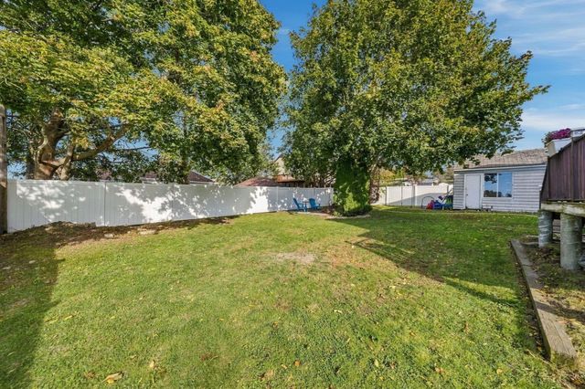 258 Goodwin St, Fall River, MA 02724