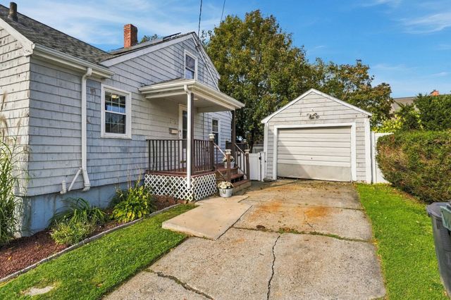 258 Goodwin St, Fall River, MA 02724