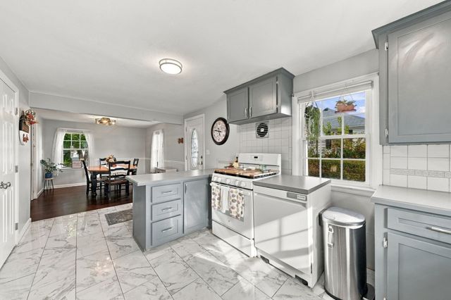 258 Goodwin St, Fall River, MA 02724