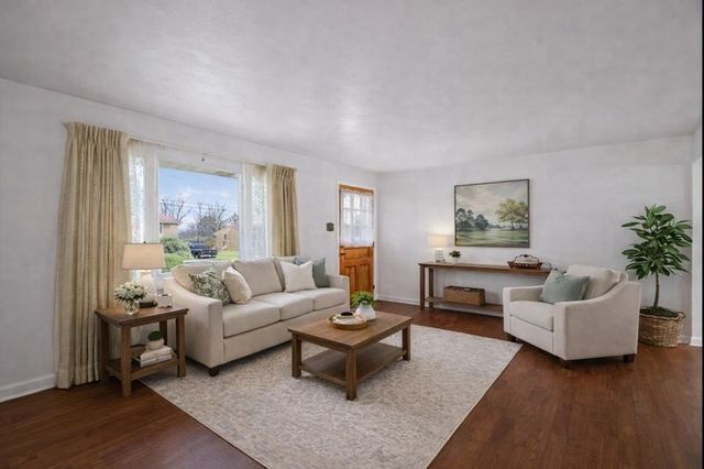 236 Locust Ave, Chartiers, PA 15342