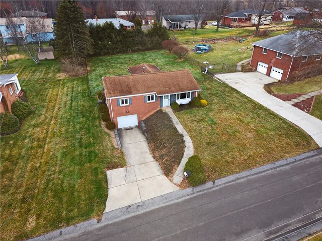 236 Locust Ave, Chartiers, PA 15342