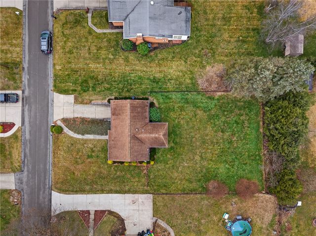 236 Locust Ave, Chartiers, PA 15342