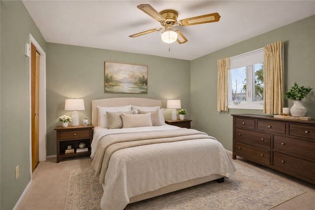 236 Locust Ave, Chartiers, PA 15342