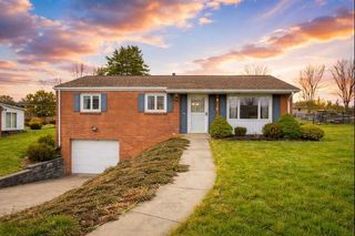 236 Locust Ave, Chartiers, PA 15342