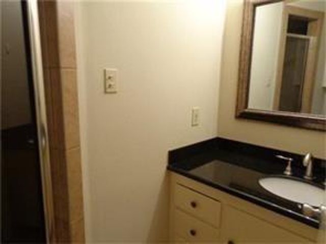 1442 Circle Drive A, Sealy, TX 77474