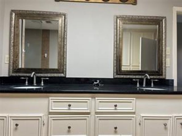 1442 Circle Drive A, Sealy, TX 77474