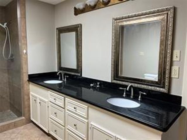 1442 Circle Drive A, Sealy, TX 77474