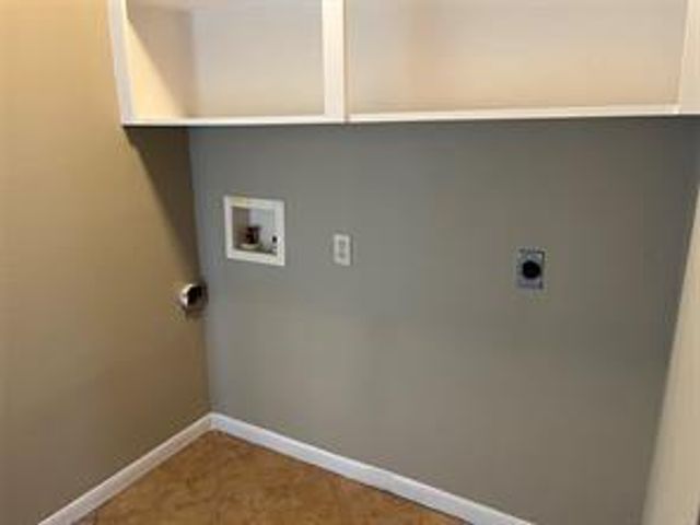 1442 Circle Drive A, Sealy, TX 77474