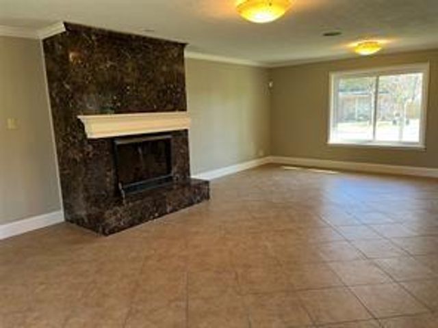 1442 Circle Drive A, Sealy, TX 77474